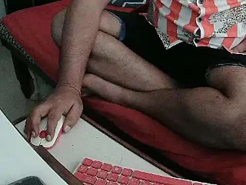 Snapshot of FUN4TIPS chatting on 02-26-25, 04:36 FUN4TIPS online show from 02-26-25, 04:36