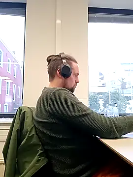 Snapshot of Tj1sen chatting on 01-08-25, 11:43 Tj1sen online show from 01-08-25, 11:43