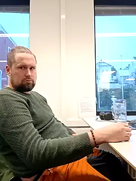 Snapshot of Tj1sen chatting on 01-08-25, 02:46 Tj1sen online show from 01-08-25, 02:46