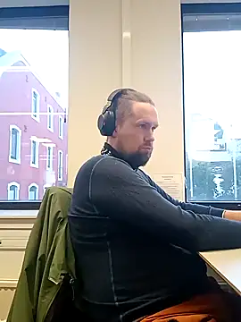 Snapshot of Tj1sen chatting on 01-10-25, 09:23 Tj1sen online show from 01-10-25, 09:23