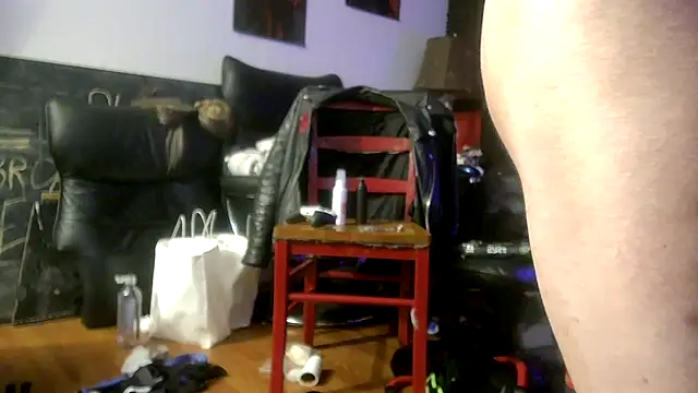 Snapshot of TheHellBilly chatting on 02-08-26, 05:16 TheHellBilly online show from 02-08-26, 05:16