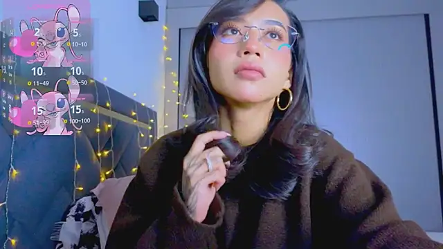 Mia Tin online show from 12-20-25, 05:09