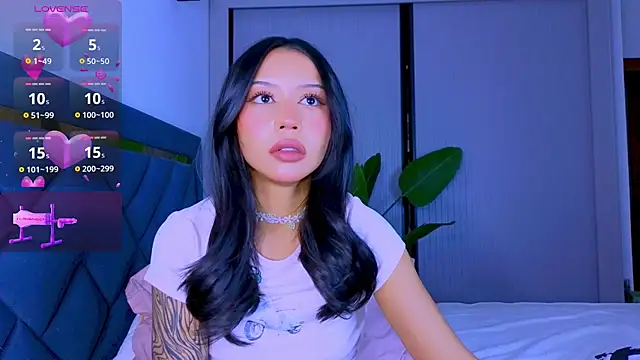 Mia Tin online show from 04-26-26, 04:48