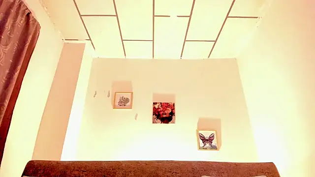 Snapshot of BUUNNY_BELLA chatting on 06-18-26, 03:29 BUUNNY BELLA online show from 06-18-26, 03:29