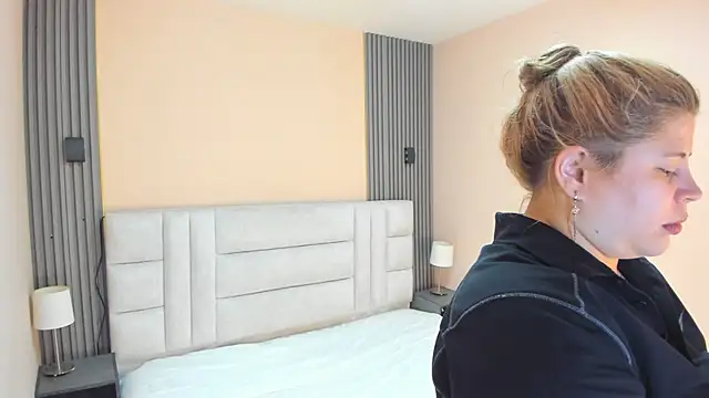 EYMI TOMSOM online show from 10-05-25, 10:35