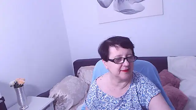 ChristaRose online show from 10-18-25, 11:16