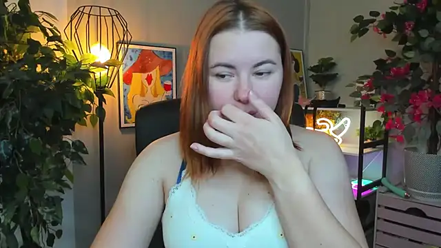 LAYLAxSTAR online show from 11-25-25, 07:30