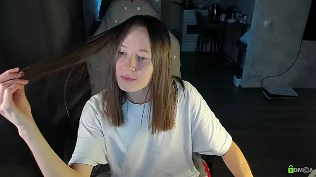 Courtney Luv online show from 10-03-25, 12:57