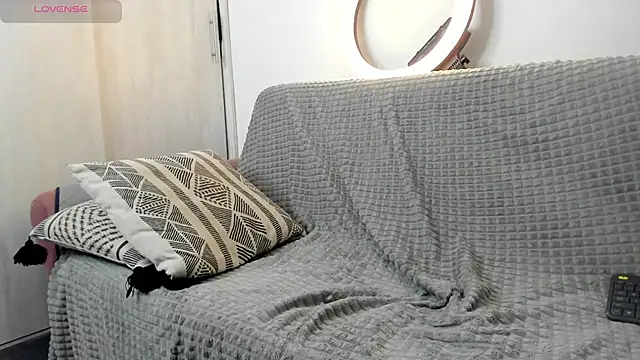 Snapshot of specter_27 chatting on 03-06-25, 01:37 specter 27 online show from 03-06-25, 01:37