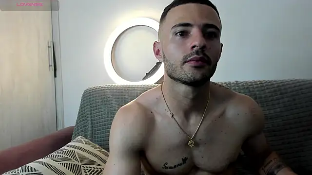 Snapshot of specter_27 chatting on 03-17-25, 11:00 specter 27 online show from 03-17-25, 11:00