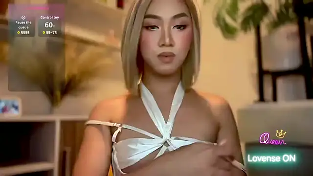 Local Hoelyx online show from 04-25-26, 05:54
