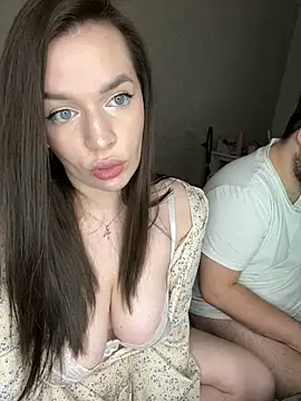 Snapshot of HellMoor chatting on 02-06-25, 04:10 HellMoor online show from 02-06-25, 04:10