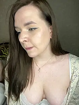 Snapshot of HellMoor chatting on 02-25-25, 10:50 HellMoor online show from 02-25-25, 10:50