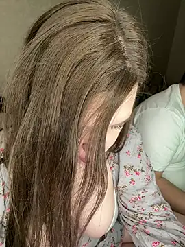 Snapshot of HellMoor chatting on 03-10-25, 10:34 HellMoor online show from 03-10-25, 10:34