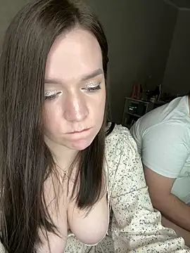 Snapshot of HellMoor chatting on 03-15-25, 11:17 HellMoor online show from 03-15-25, 11:17