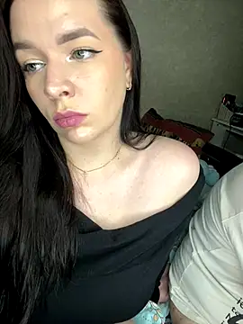 Snapshot of HellMoor chatting on 10-06-25, 02:03 HellMoor online show from 10-06-25, 02:03