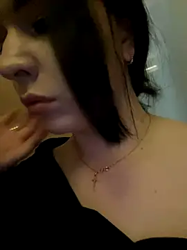 Snapshot of HellMoor chatting on 10-11-25, 05:33 HellMoor online show from 10-11-25, 05:33