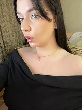 Snapshot of HellMoor chatting on 10-20-25, 10:21 HellMoor online show from 10-20-25, 10:21