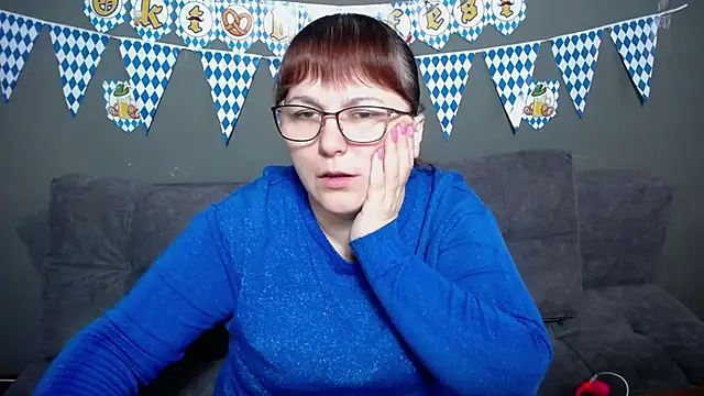 Snapshot of AliceInksSweetty chatting on 09-27-25, 06:07 AliceInksSweetty online show from 09-27-25, 06:07