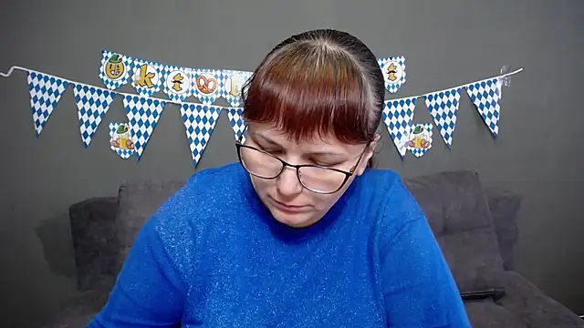 Snapshot of AliceInksSweetty chatting on 09-28-25, 06:19 AliceInksSweetty online show from 09-28-25, 06:19