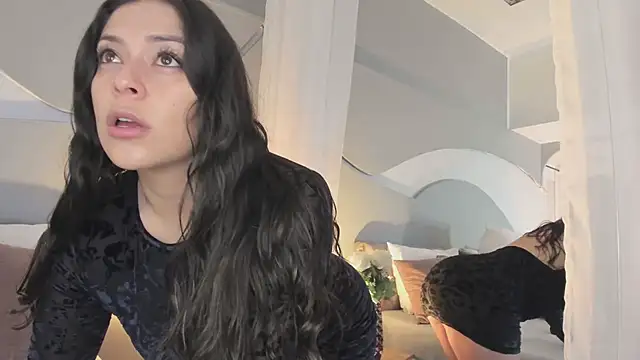 Nicolle W online show from 12-02-25, 11:48