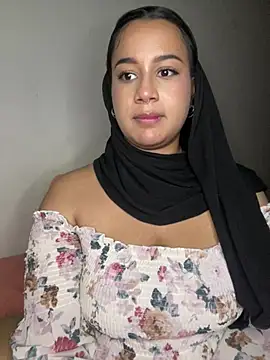 Maryam yamal online show from 03-09-25, 11:46