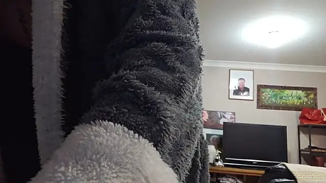 AmateurGuy23 online show from 10-26-25, 04:13