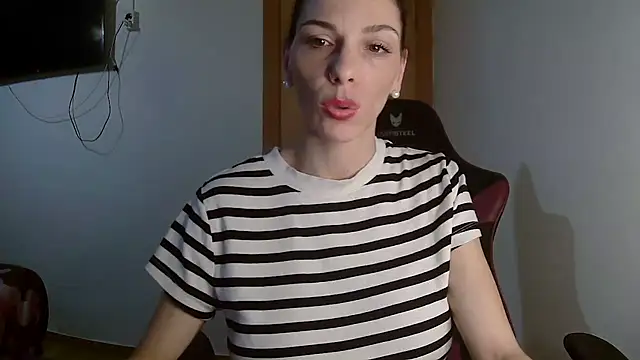 Vampirosa online show from 02-04-26, 07:42