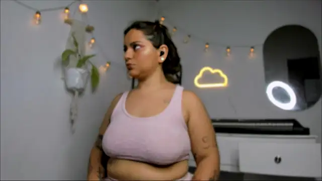 susy angel online show from 12-29-24, 03:11