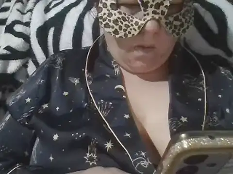 Snapshot of Mayallasexy chatting on 02-13-25, 12:02 Mayallasexy online show from 02-13-25, 12:02