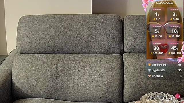 Snapshot of TittyLandQuebec chatting on 03-17-25, 06:07 TittyLandQuebec online show from 03-17-25, 06:07