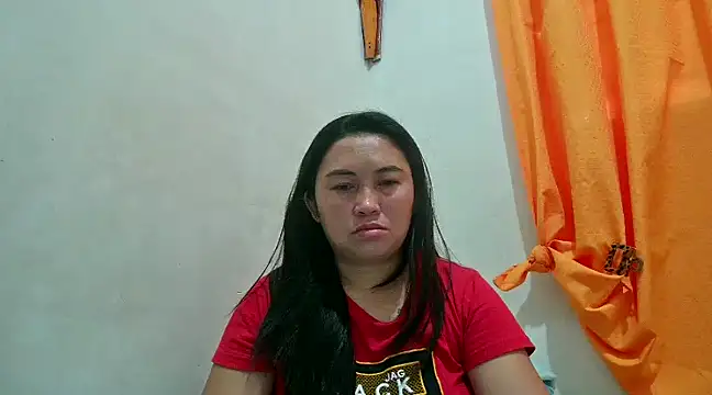 Snapshot of LalaiAsian chatting on 12-19-24, 12:13 LalaiAsian online show from 12-19-24, 12:13