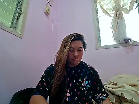 Snapshot of LalaiAsian chatting on 09-09-25, 02:22 LalaiAsian online show from 09-09-25, 02:22