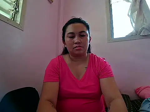 Snapshot of LalaiAsian chatting on 10-02-25, 02:18 LalaiAsian online show from 10-02-25, 02:18