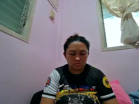 Snapshot of LalaiAsian chatting on 10-12-25, 08:35 LalaiAsian online show from 10-12-25, 08:35