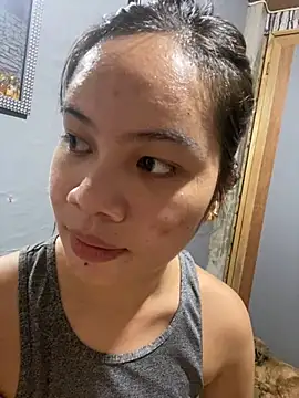 Hebefemme online show from 03-18-25, 09:43