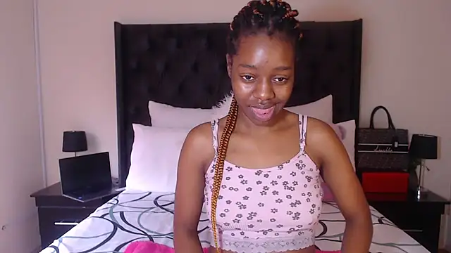 Snapshot of Sexynaughty_Gal chatting on 01-12-25, 07:21 Sexynaughty Gal online show from 01-12-25, 07:21