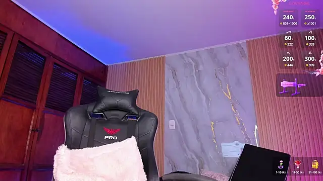 Snapshot of karol_green_ chatting on 01-10-25, 12:59 karol green  online show from 01-10-25, 12:59