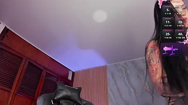 Snapshot of karol_green_ chatting on 01-18-25, 05:52 karol green  online show from 01-18-25, 05:52