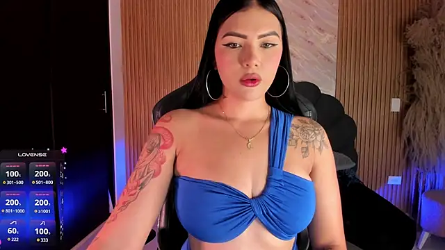 Snapshot of karol_green_ chatting on 09-23-25, 02:25 karol green  online show from 09-23-25, 02:25