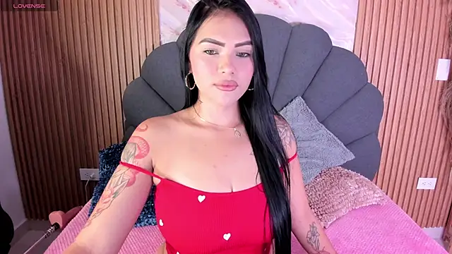 Snapshot of karol_green_ chatting on 09-27-25, 02:38 karol green  online show from 09-27-25, 02:38