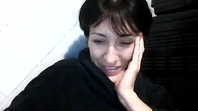 SunnyAmorre online show from 10-18-25, 08:31