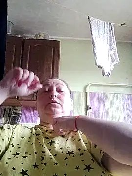 Rini333 online show from 04-19-26, 11:42