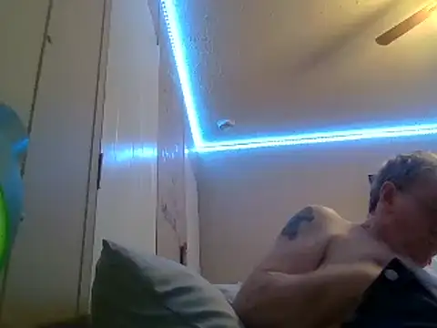 Snapshot of jck1m0t chatting on 12-20-24, 08:28 jck1m0t online show from 12-20-24, 08:28