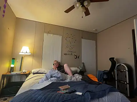 Snapshot of jck1m0t chatting on 12-21-24, 04:25 jck1m0t online show from 12-21-24, 04:25