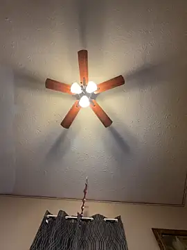 Snapshot of jck1m0t chatting on 02-06-25, 01:27 jck1m0t online show from 02-06-25, 01:27