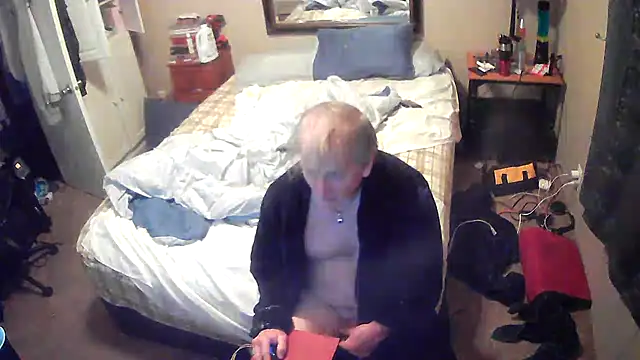 Snapshot of jck1m0t chatting on 02-15-25, 12:33 jck1m0t online show from 02-15-25, 12:33