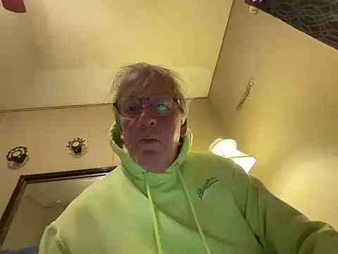 Snapshot of jck1m0t chatting on 02-18-25, 12:59 jck1m0t online show from 02-18-25, 12:59