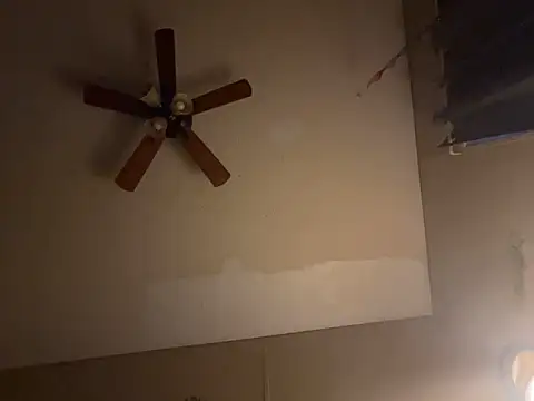 Snapshot of jck1m0t chatting on 03-04-25, 11:43 jck1m0t online show from 03-04-25, 11:43