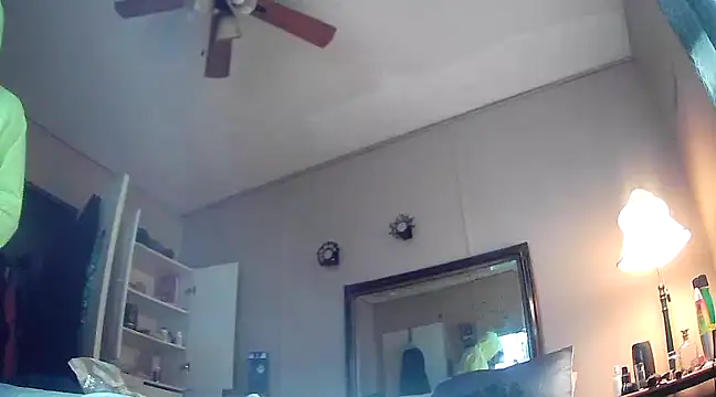 Snapshot of jck1m0t chatting on 03-15-25, 02:01 jck1m0t online show from 03-15-25, 02:01